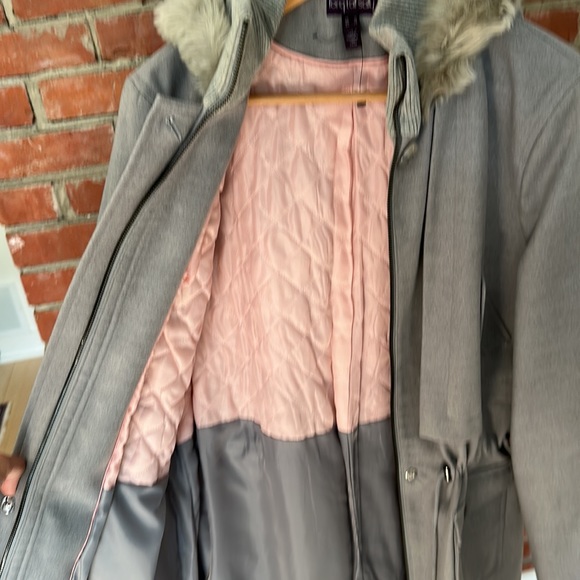 Gorgeous Tall Ladies like new fall/winter coat - Picture 5 of 5
